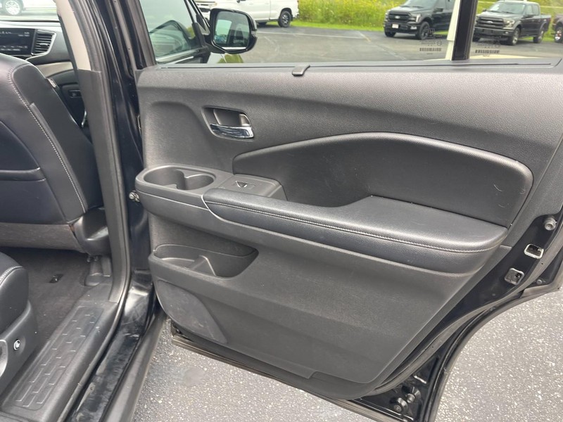 Honda Pilot Vehicle Image 12
