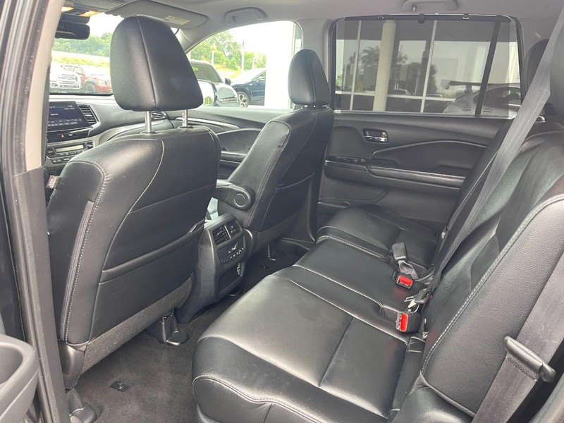 Honda Pilot Vehicle Image 16