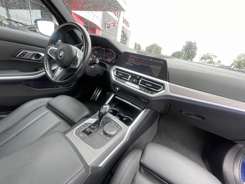 BMW 3 Series Vehicle Image 05