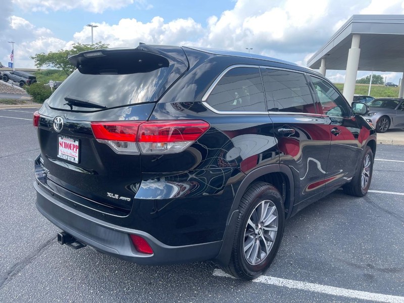 Toyota Highlander Vehicle Image 03