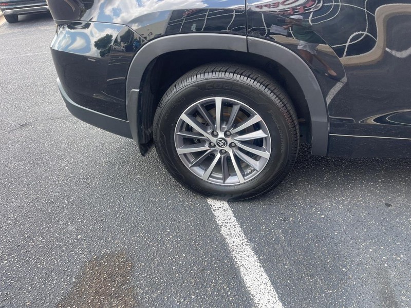 Toyota Highlander Vehicle Image 07