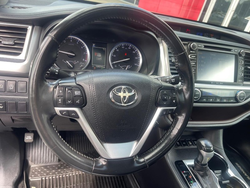 Toyota Highlander Vehicle Image 26
