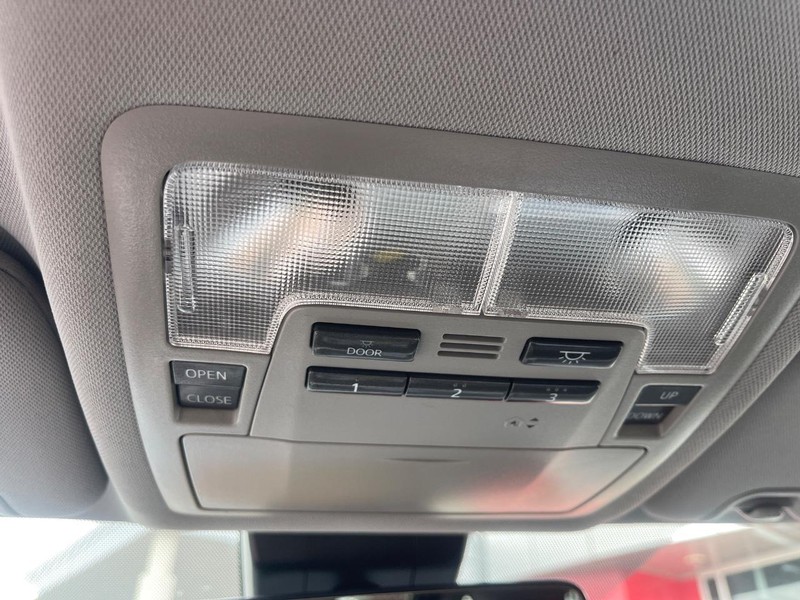Toyota Highlander Vehicle Image 34