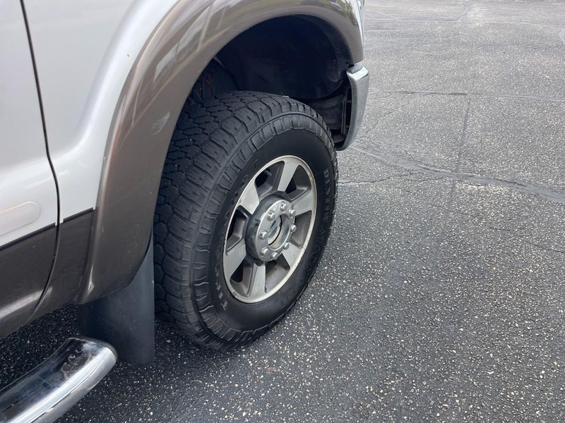 Ford Super Duty F-250 SRW Vehicle Image 05