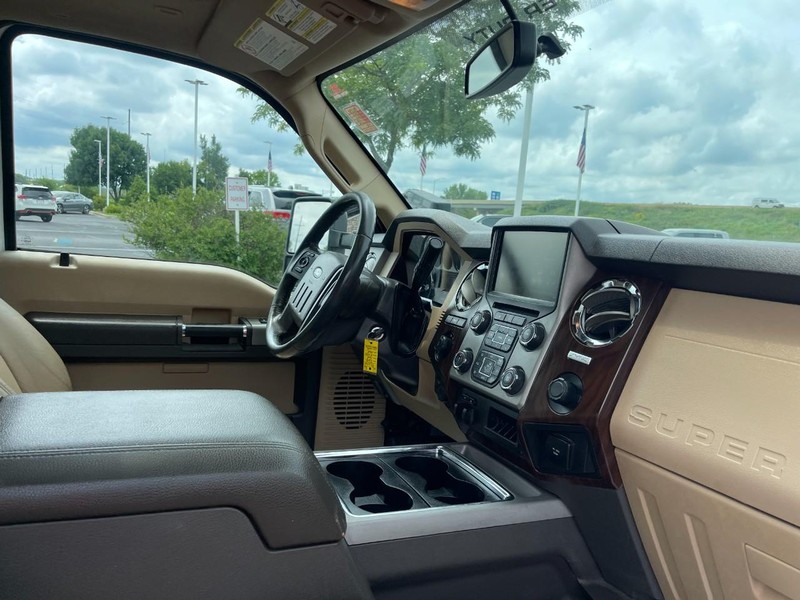 Ford Super Duty F-250 SRW Vehicle Image 06