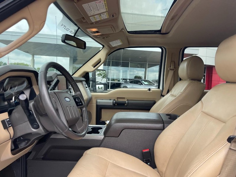 Ford Super Duty F-250 SRW Vehicle Image 13