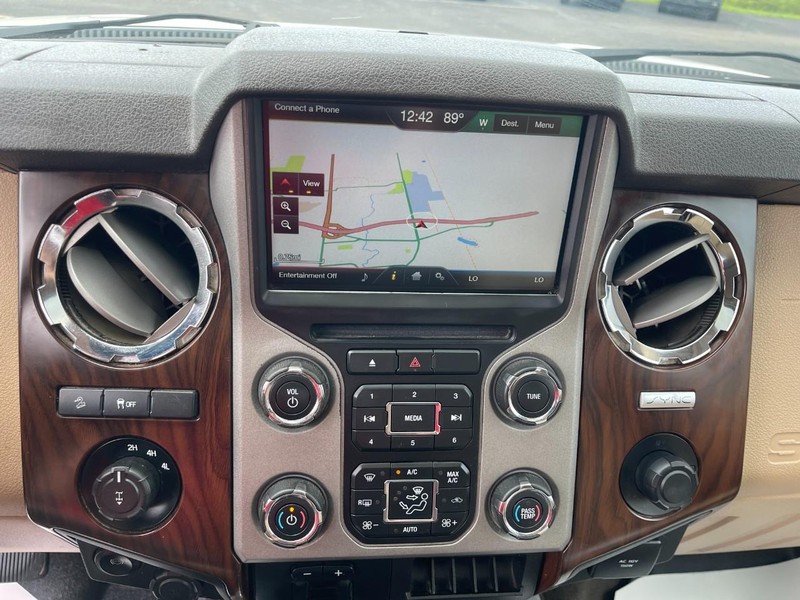 Ford Super Duty F-250 SRW Vehicle Image 18