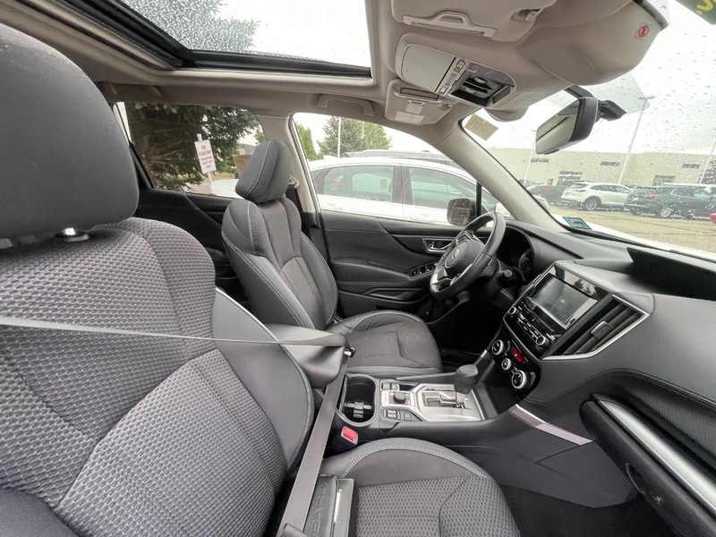 Subaru Forester Vehicle Image 03