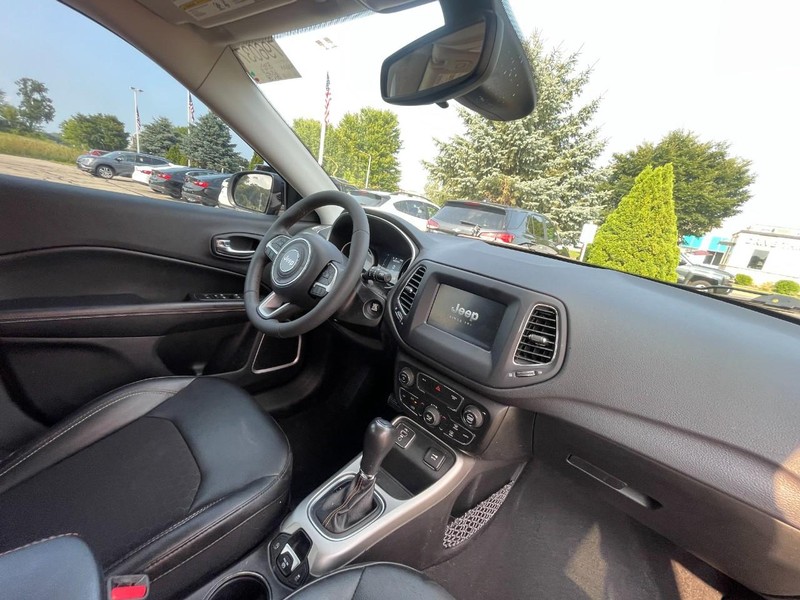 Jeep Compass Vehicle Image 07
