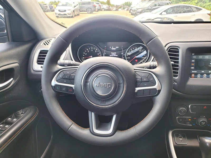 Jeep Compass Vehicle Image 09