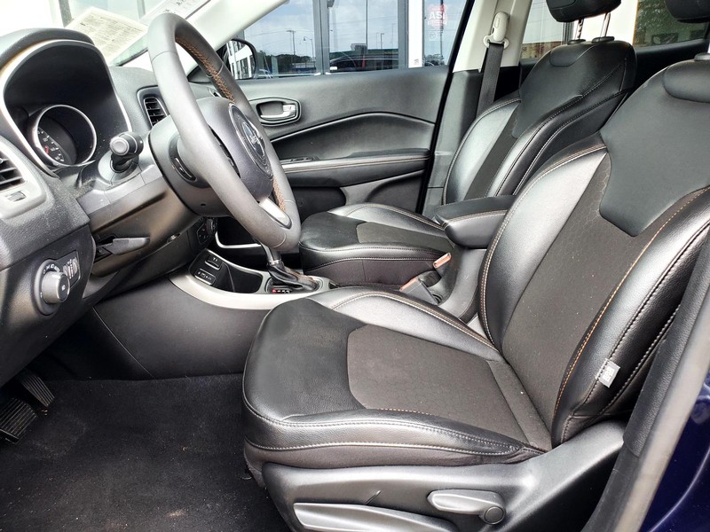 Jeep Compass Vehicle Image 12