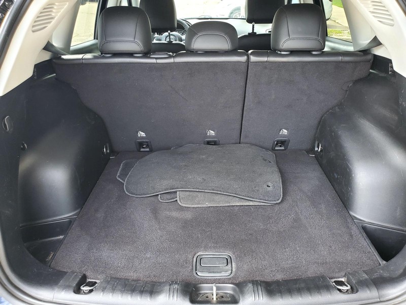 Jeep Compass Vehicle Image 16