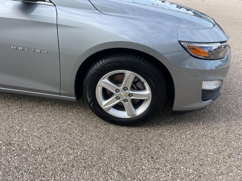 Chevrolet Malibu Vehicle Image 07