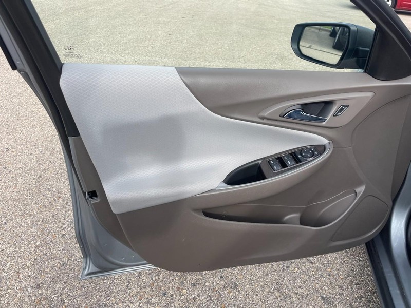 Chevrolet Malibu Vehicle Image 20