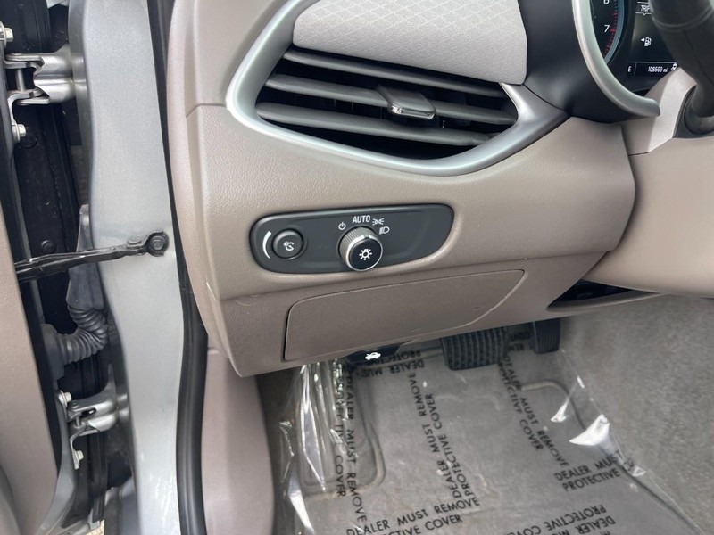 Chevrolet Malibu Vehicle Image 21