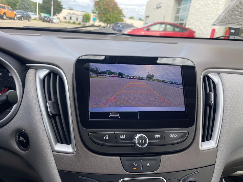 Chevrolet Malibu Vehicle Image 32