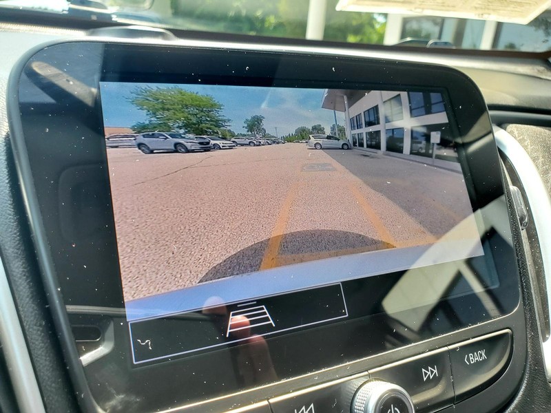 Chevrolet Malibu Vehicle Image 11