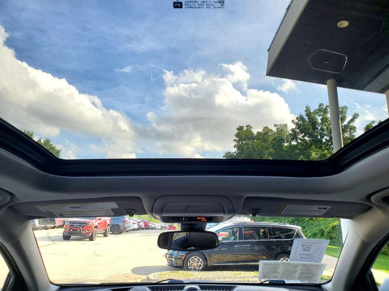 Chevrolet Equinox Vehicle Image 12