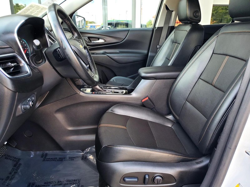 Chevrolet Equinox Vehicle Image 13