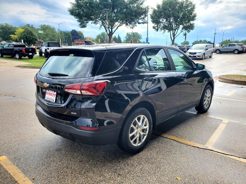 Chevrolet Equinox Vehicle Image 05