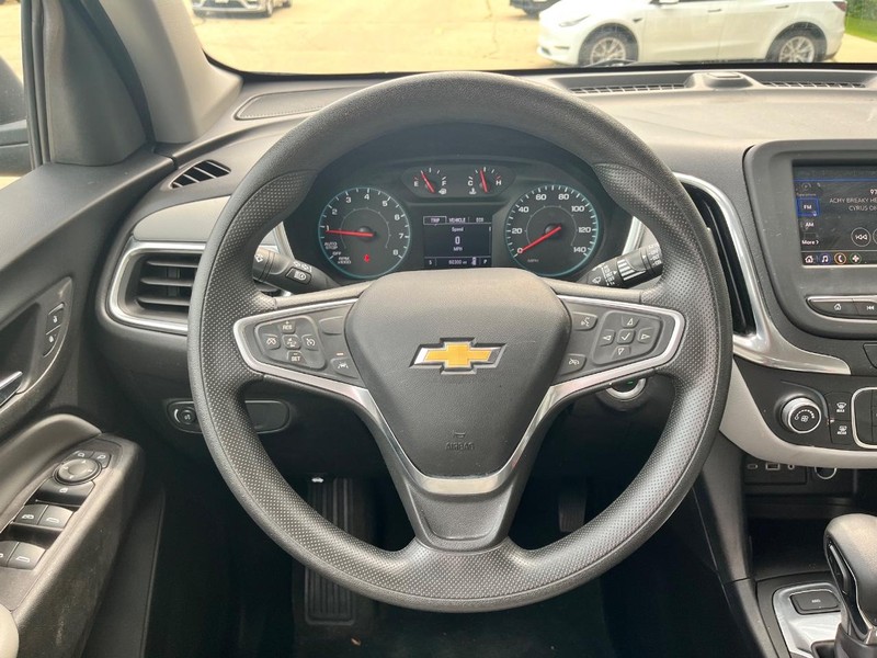 Chevrolet Equinox Vehicle Image 09