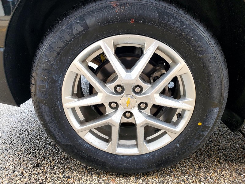 Chevrolet Equinox Vehicle Image 17