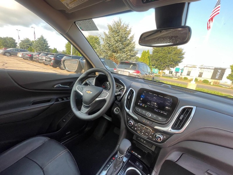 Chevrolet Equinox Vehicle Image 05