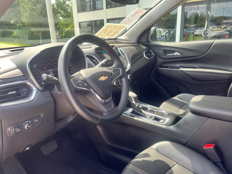 Chevrolet Equinox Vehicle Image 10