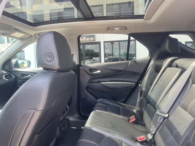 Chevrolet Equinox Vehicle Image 14