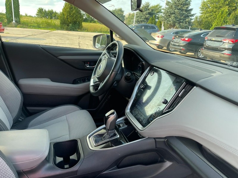 Subaru Outback Vehicle Image 02