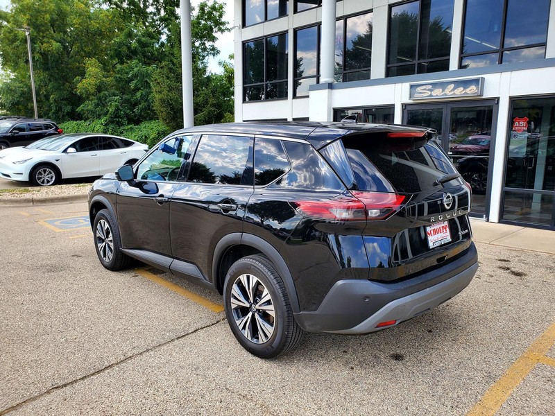 Nissan Rogue Vehicle Image 07