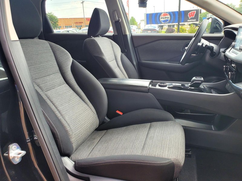 Nissan Rogue Vehicle Image 13