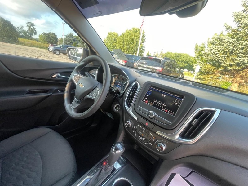 Chevrolet Equinox Vehicle Image 06