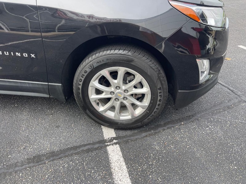 Chevrolet Equinox Vehicle Image 13