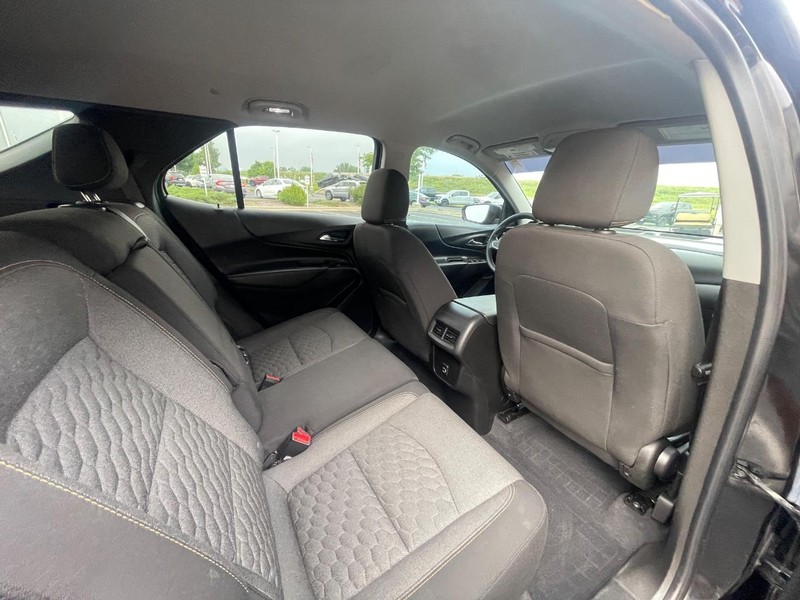 Chevrolet Equinox Vehicle Image 19