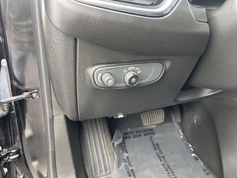 Chevrolet Equinox Vehicle Image 24
