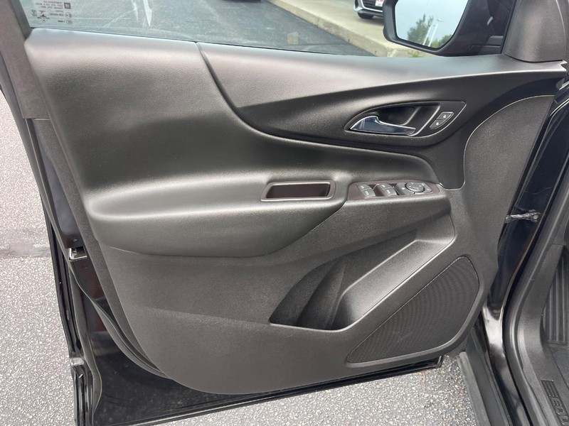 Chevrolet Equinox Vehicle Image 25