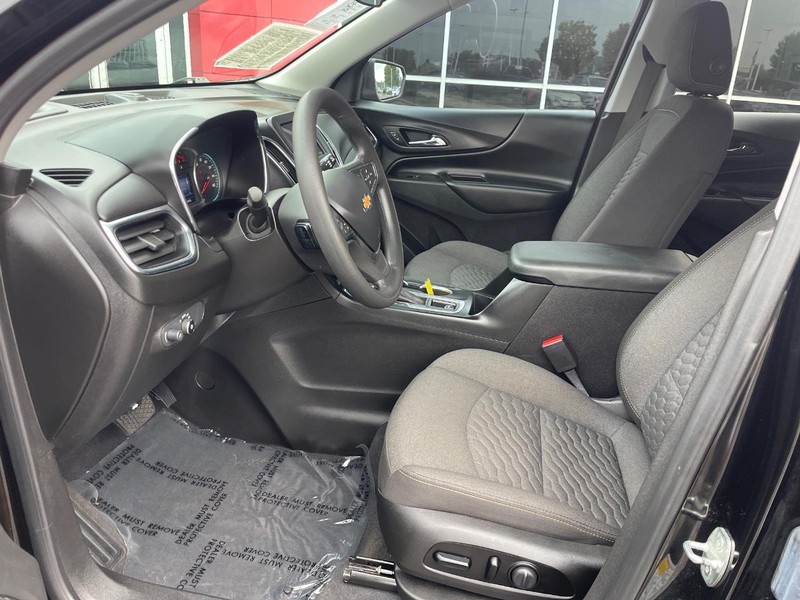 Chevrolet Equinox Vehicle Image 26