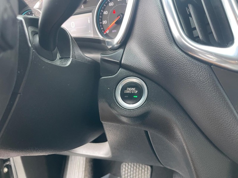 Chevrolet Equinox Vehicle Image 35