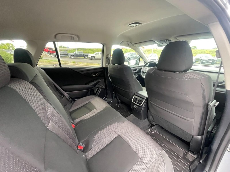 Subaru Outback Vehicle Image 13