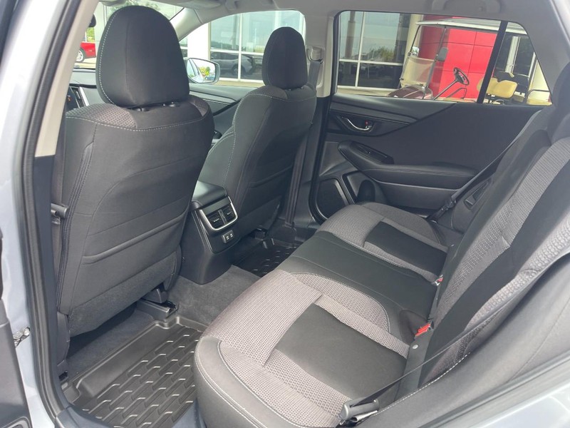 Subaru Outback Vehicle Image 17