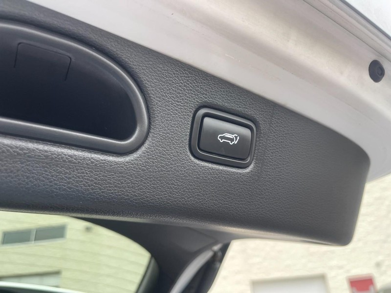 Hyundai Tucson Vehicle Image 12
