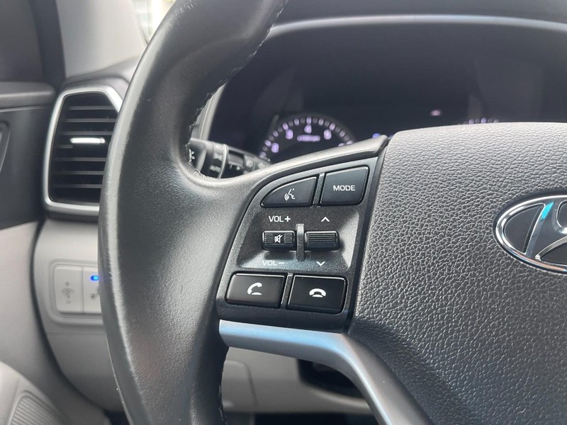 Hyundai Tucson Vehicle Image 19