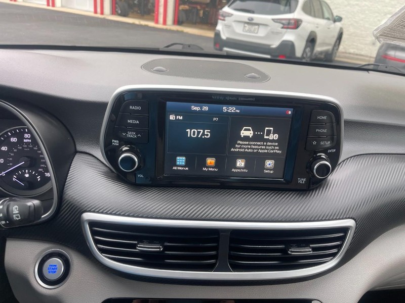 Hyundai Tucson Vehicle Image 25
