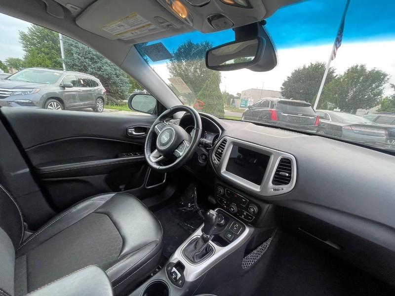 Jeep Compass Vehicle Image 05