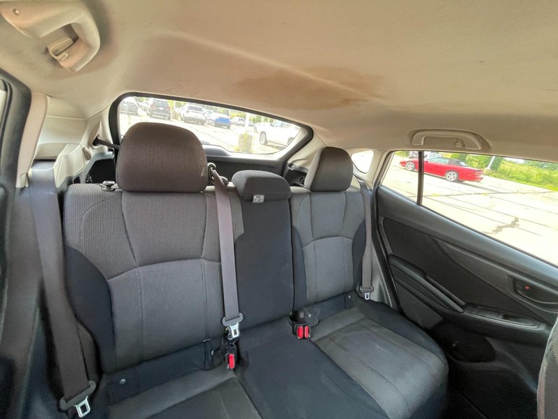 Subaru Crosstrek Vehicle Image 05