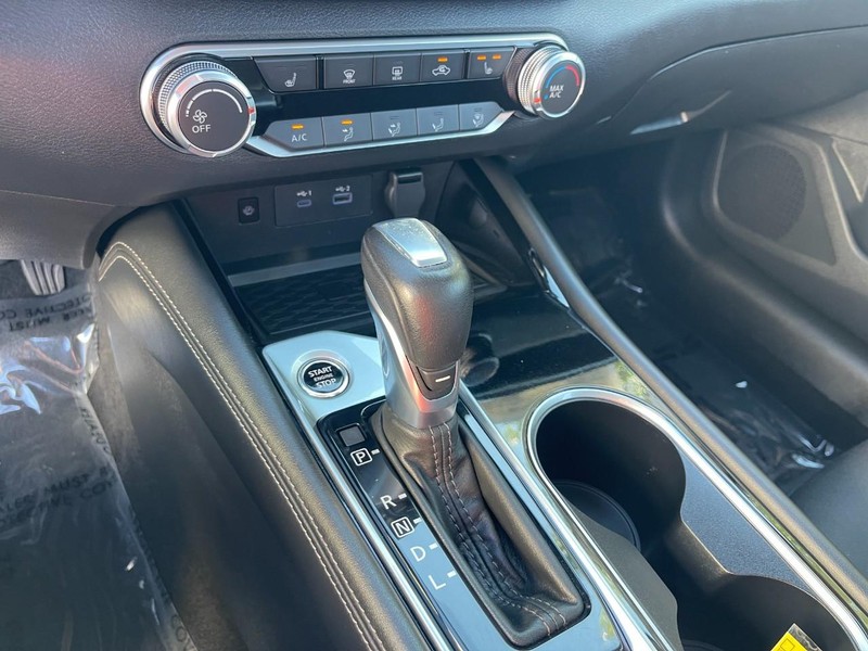 Nissan Altima Vehicle Image 26