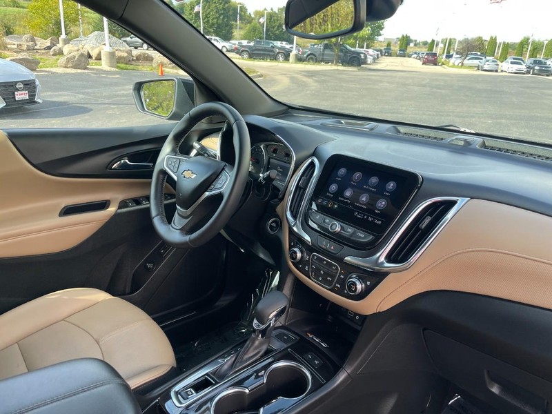 Chevrolet Equinox Vehicle Image 09