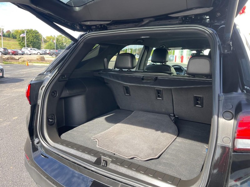 Chevrolet Equinox Vehicle Image 17