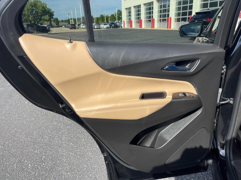 Chevrolet Equinox Vehicle Image 20